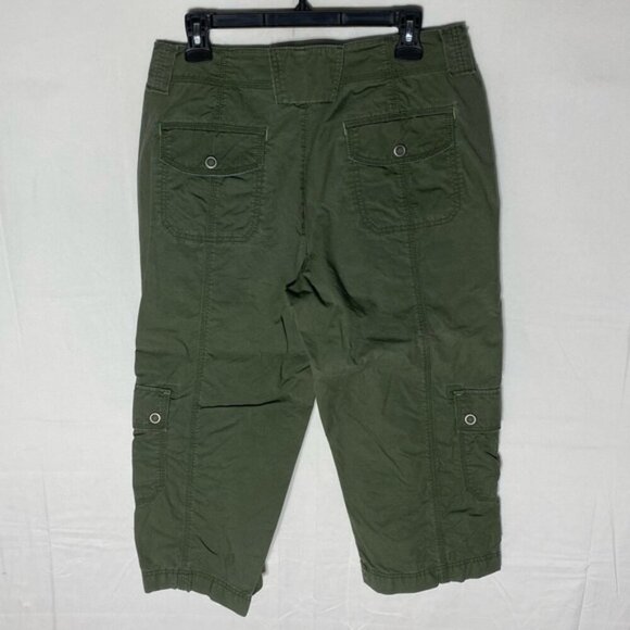 Eddie Bauer Mercer Fit Green Cargo Capri Pants 8 - Picture 2 of 16
